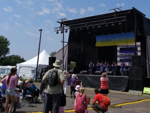Ukrainian dancers on stage